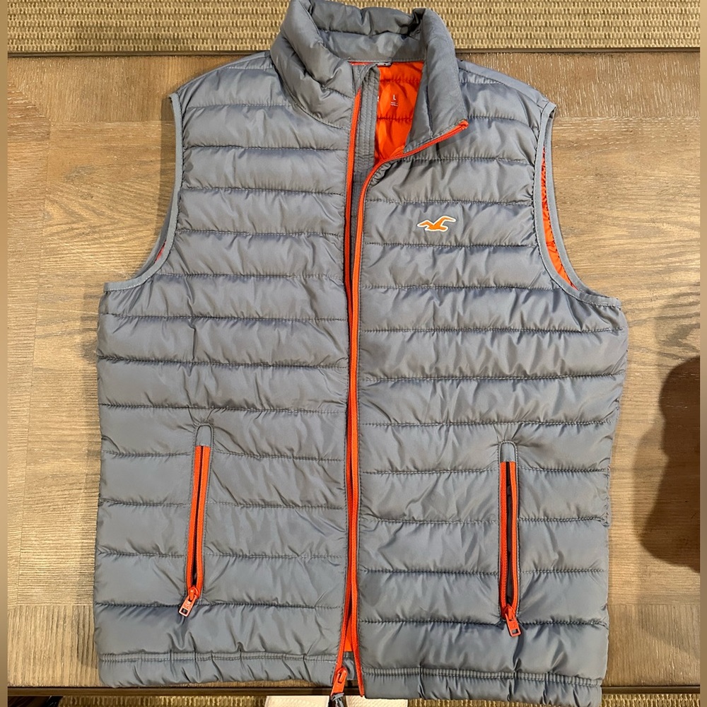Hollister Vest. Size L. Like new!!